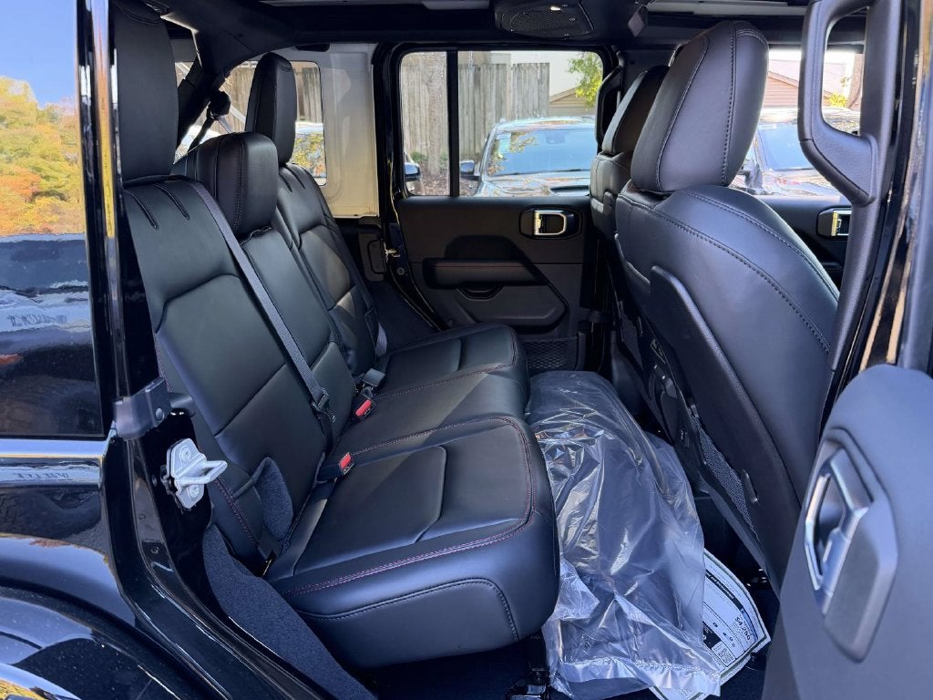 2027 Jeep Wrangler WRANGLER 4-DOOR RUBICON