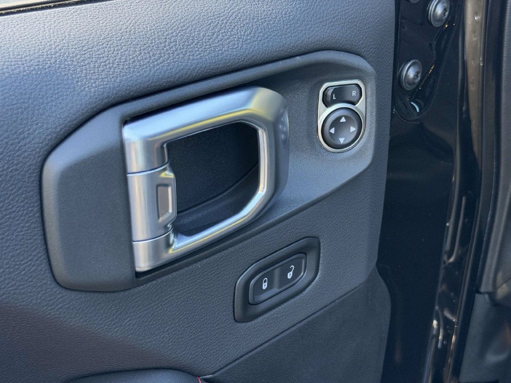 2027 Jeep Wrangler WRANGLER 4-DOOR RUBICON