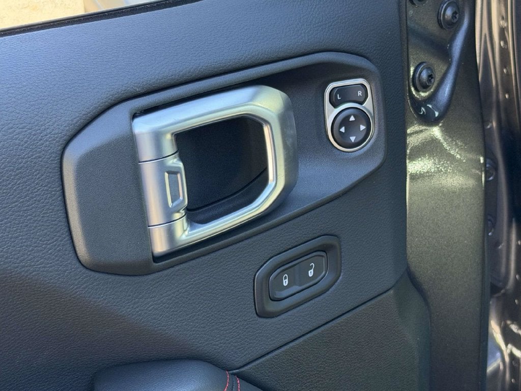 2027 Jeep Wrangler WRANGLER 4-DOOR RUBICON