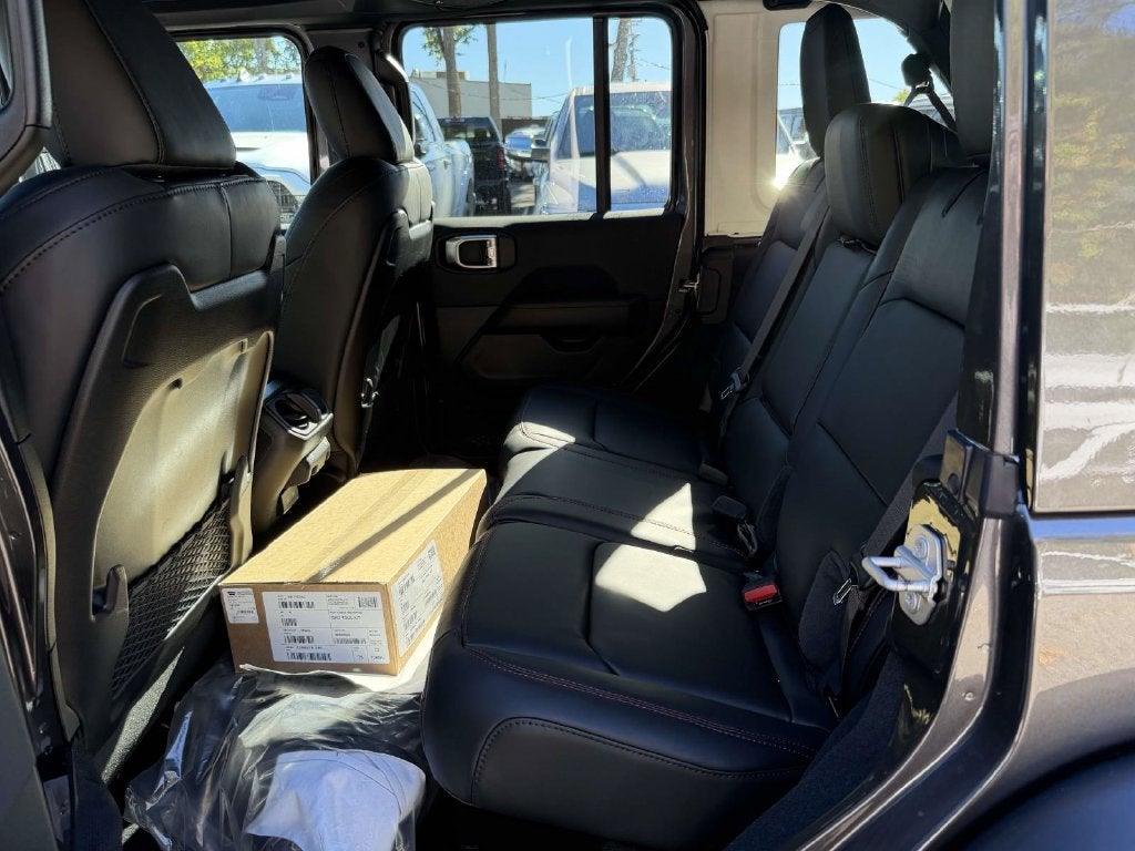 2027 Jeep Wrangler WRANGLER 4-DOOR RUBICON