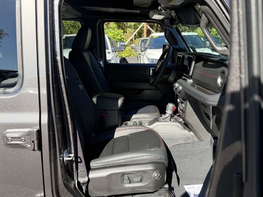 2027 Jeep Wrangler WRANGLER 4-DOOR RUBICON