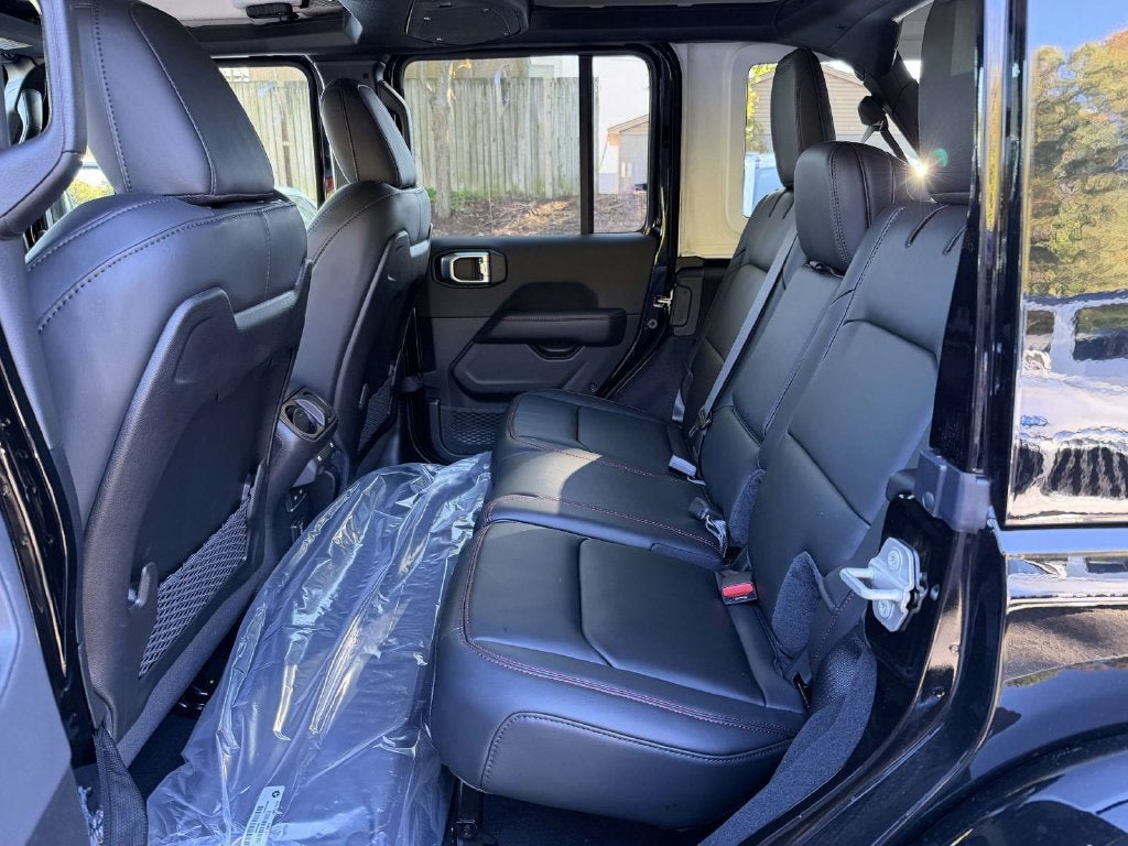 2027 Jeep Wrangler WRANGLER 4-DOOR RUBICON