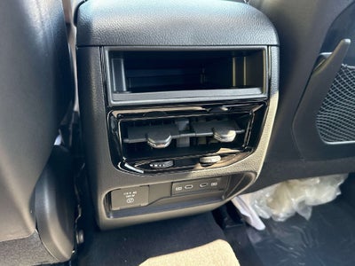 2027 Jeep Grand Cherokee GRAND CHEROKEE LAREDO ALTITUDE 4X4