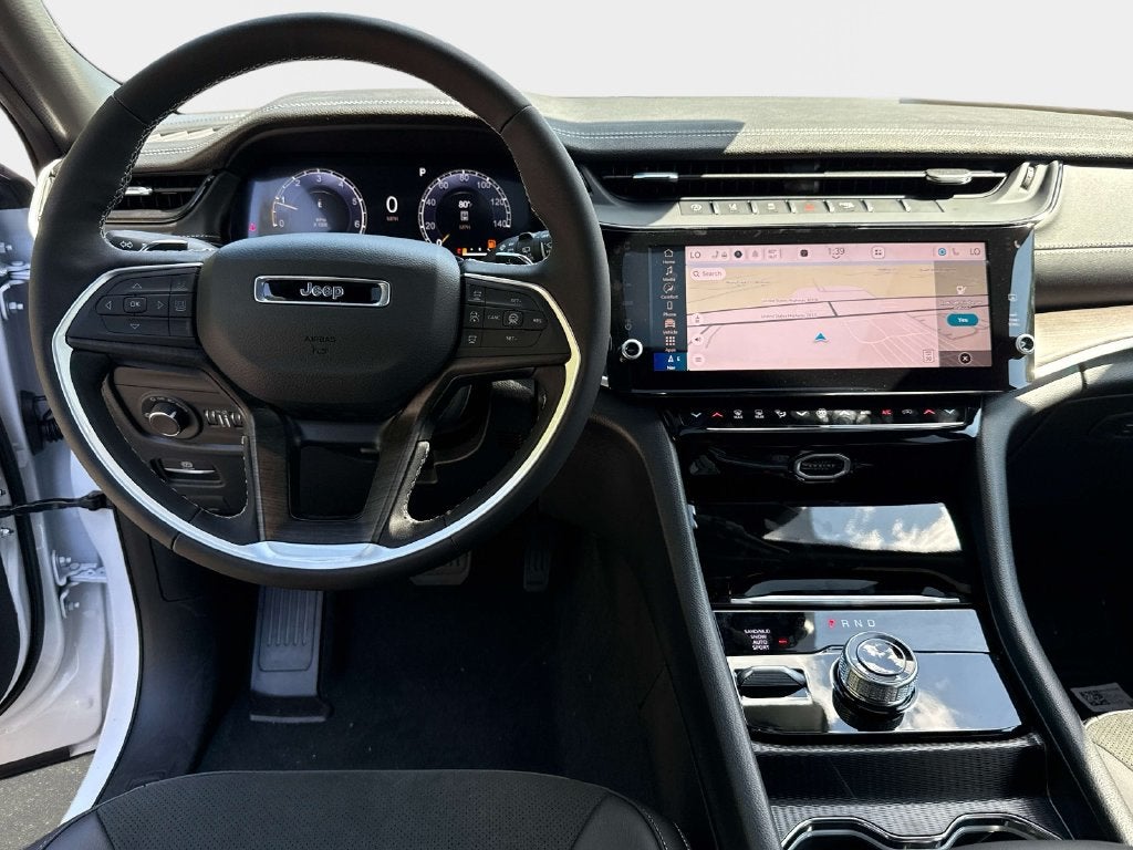 2027 Jeep Grand Cherokee GRAND CHEROKEE LAREDO ALTITUDE 4X4