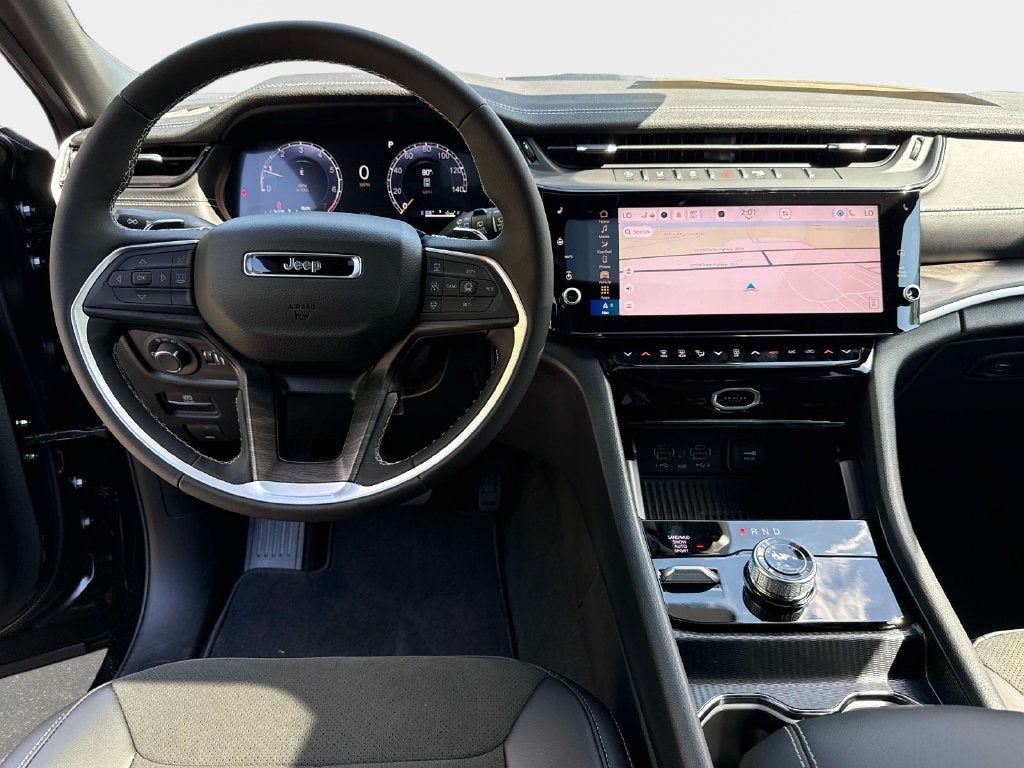 2027 Jeep Grand Cherokee GRAND CHEROKEE LAREDO ALTITUDE 4X4