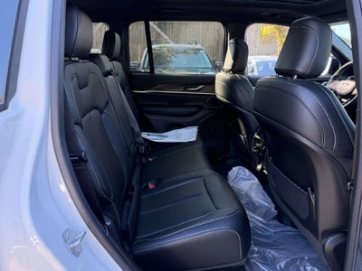 2027 Jeep Grand Cherokee GRAND CHEROKEE LIMITED 4X4