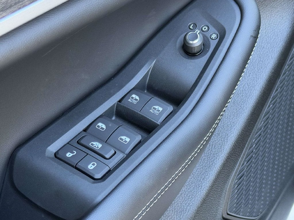 2027 Jeep Grand Cherokee GRAND CHEROKEE LIMITED 4X4