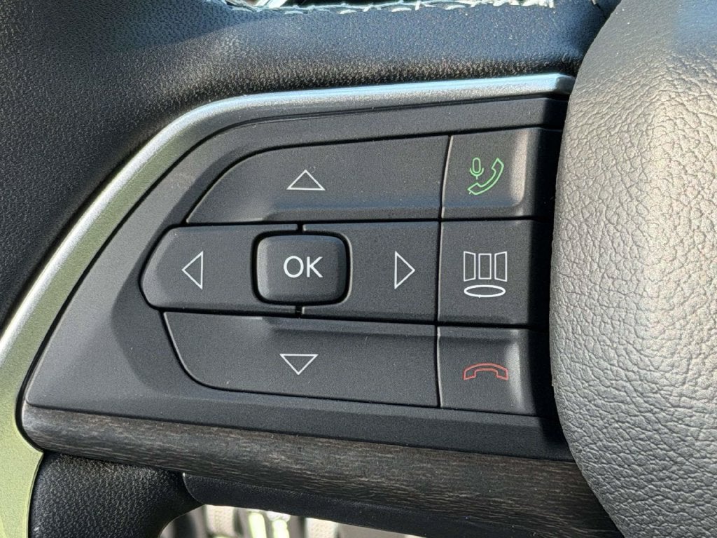 2027 Jeep Grand Cherokee GRAND CHEROKEE LIMITED 4X4
