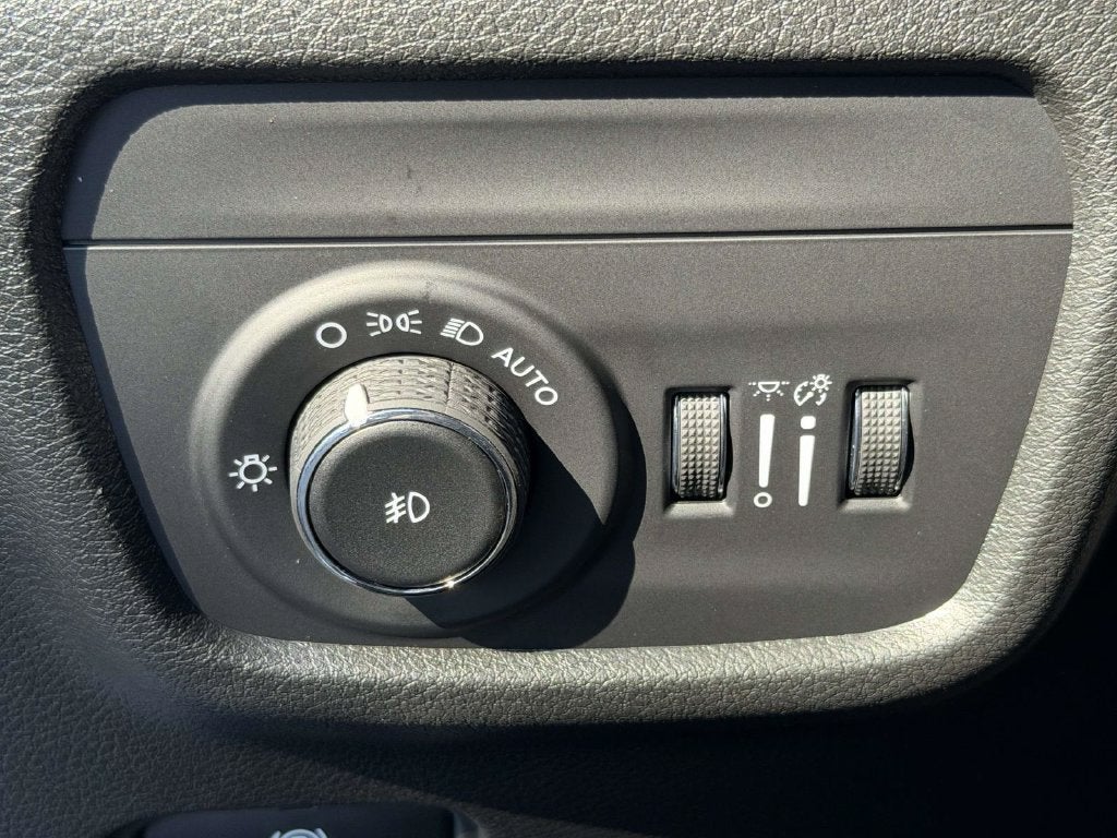 2027 Jeep Grand Cherokee GRAND CHEROKEE LIMITED 4X4