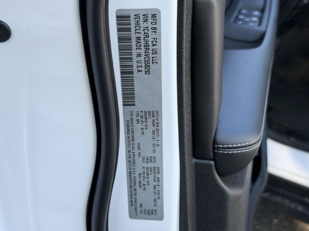 2027 Jeep Grand Cherokee GRAND CHEROKEE LIMITED 4X4