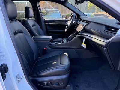 2027 Jeep Grand Cherokee GRAND CHEROKEE LIMITED 4X4
