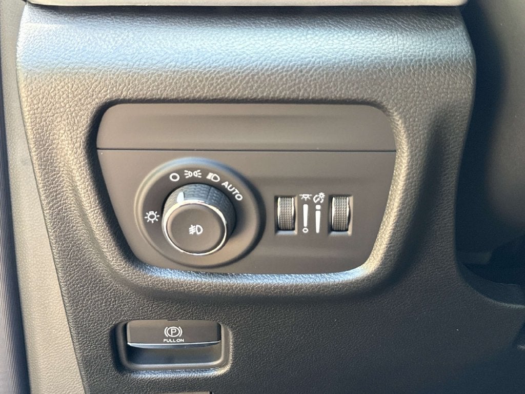 2027 Jeep Grand Cherokee GRAND CHEROKEE LIMITED 4X4