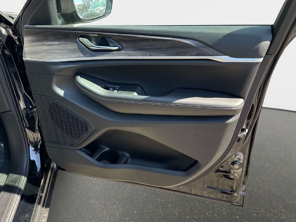 2027 Jeep Grand Cherokee GRAND CHEROKEE LIMITED 4X4