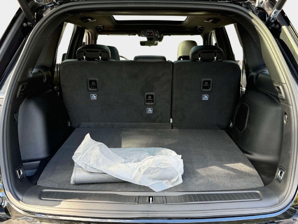2027 Jeep Grand Cherokee GRAND CHEROKEE LIMITED RESERVE 4X4