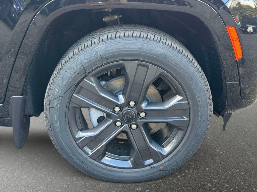 2027 Jeep Grand Cherokee GRAND CHEROKEE LIMITED RESERVE 4X4