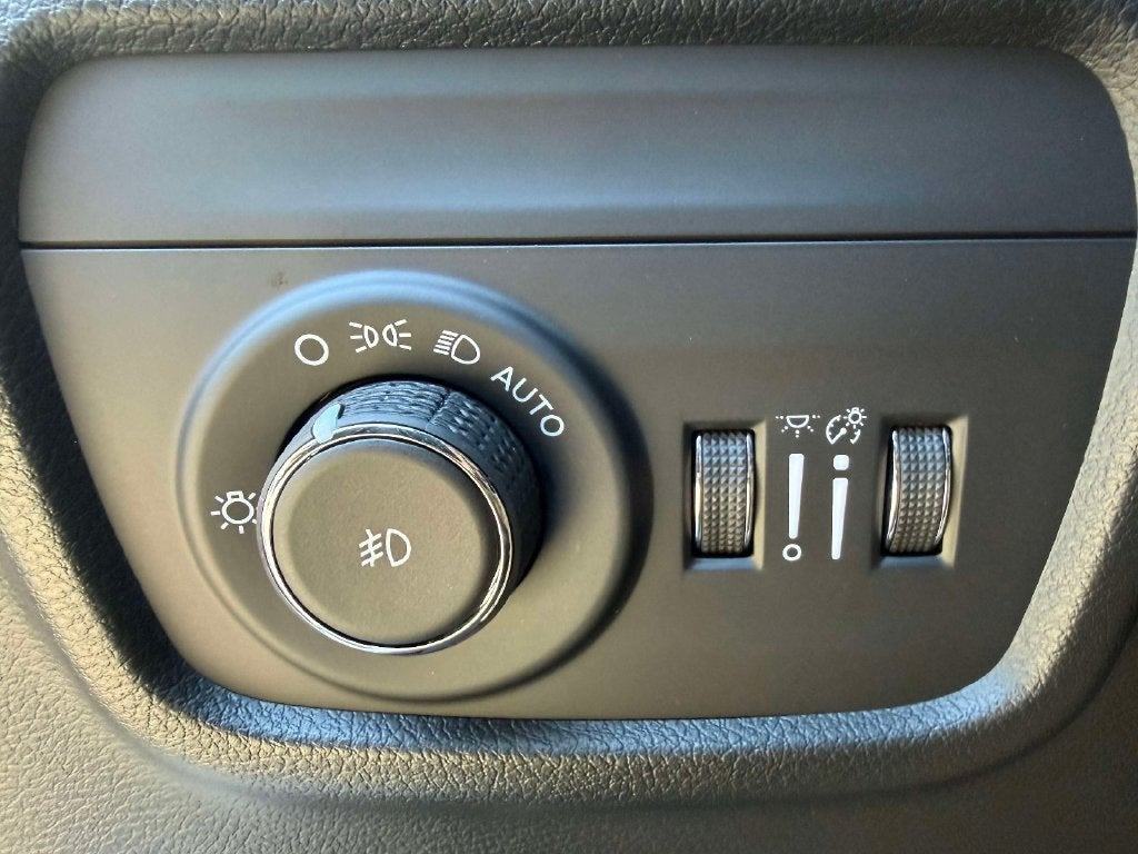 2027 Jeep Grand Cherokee GRAND CHEROKEE LIMITED RESERVE 4X4