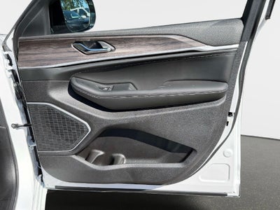 2027 Jeep Grand Cherokee GRAND CHEROKEE LIMITED RESERVE 4X4