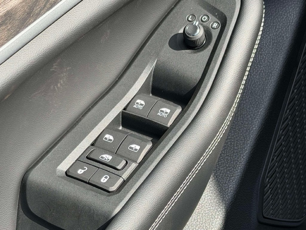 2027 Jeep Grand Cherokee GRAND CHEROKEE L LAREDO ALTITUDE 4X4