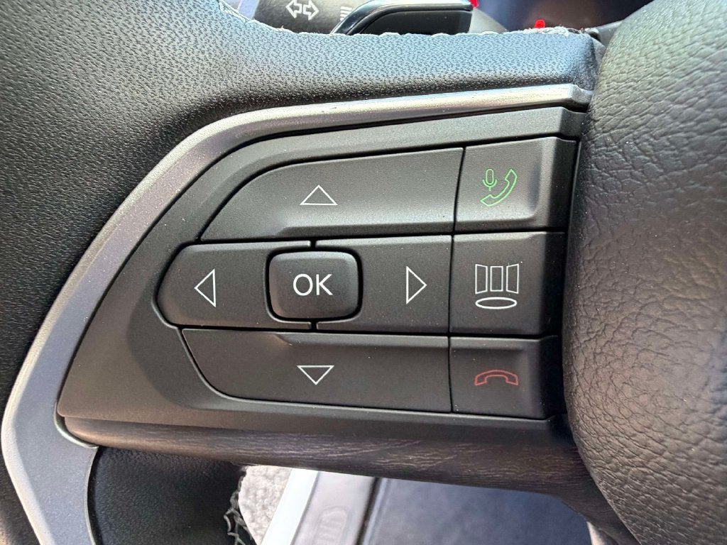 2027 Jeep Grand Cherokee GRAND CHEROKEE L LAREDO ALTITUDE 4X4