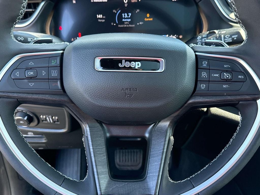 2025 Jeep Grand Cherokee GRAND CHEROKEE L LIMITED 4X4