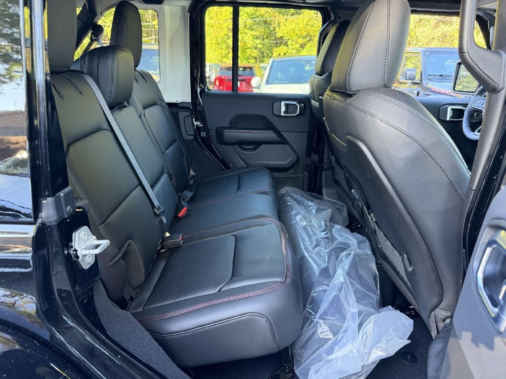 2027 Jeep Wrangler WRANGLER 4-DOOR RUBICON X