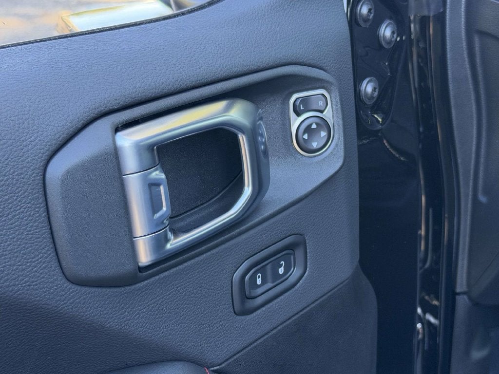 2027 Jeep Wrangler WRANGLER 4-DOOR RUBICON X