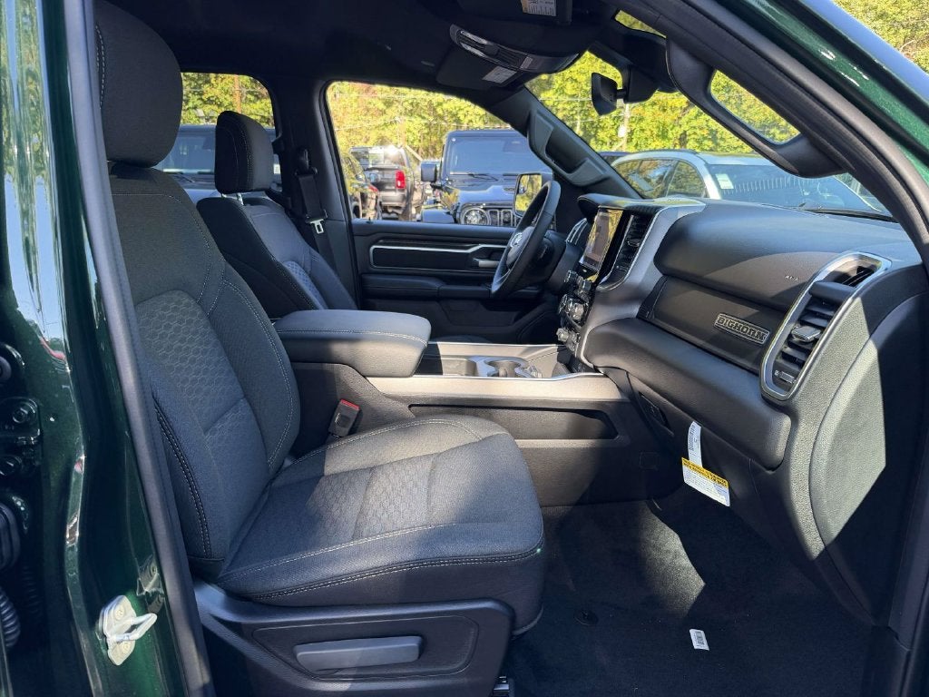 2027 RAM Ram 1500 RAM 1500 BIG HORN CREW CAB 4X4 5'7' BOX