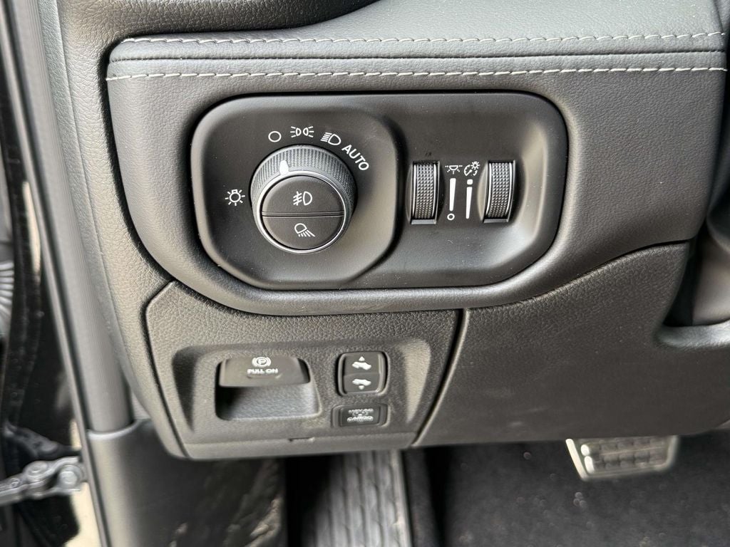 2026 RAM Ram 1500 RAM 1500 RHO CREW CAB 4X4 5'7' BOX