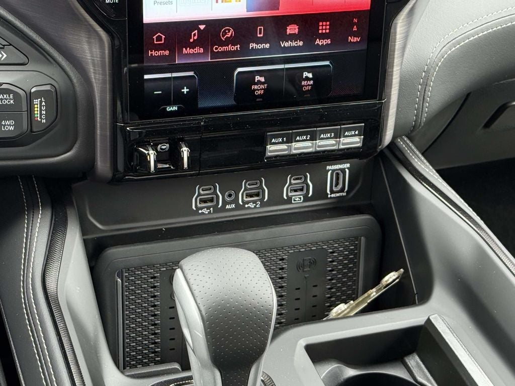 2026 RAM Ram 1500 RAM 1500 RHO CREW CAB 4X4 5'7' BOX