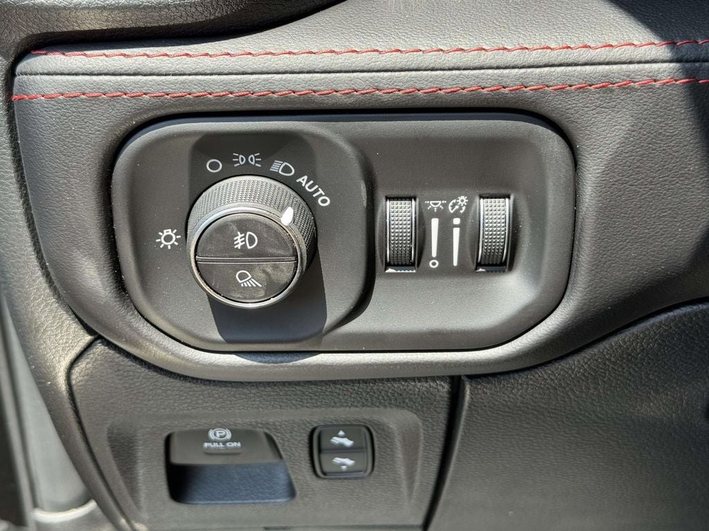 2026 RAM Ram 1500 RAM 1500 RHO CREW CAB 4X4 5'7' BOX