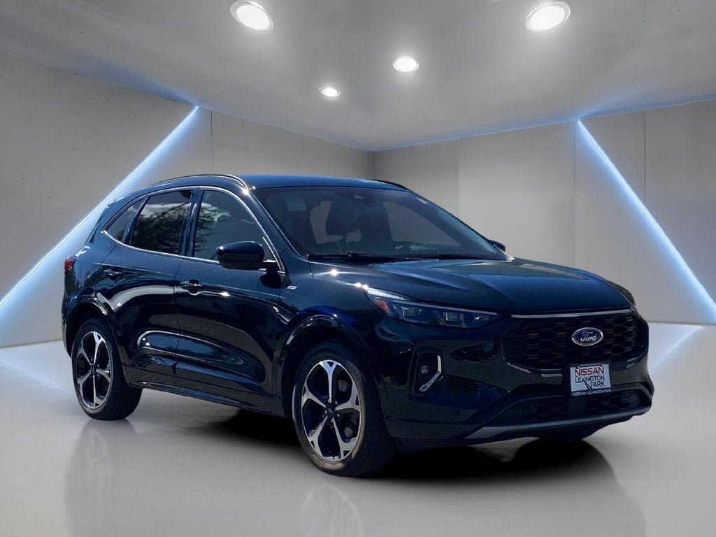 2023 Ford Escape ST-Line Elite