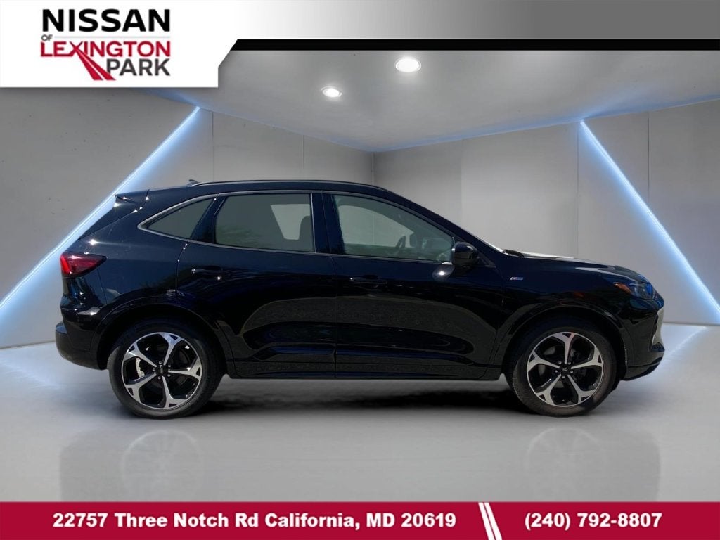 2023 Ford Escape ST-Line Elite