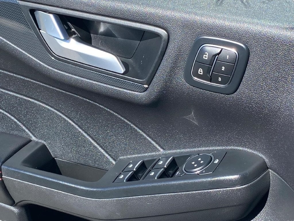 2023 Ford Escape ST-Line Elite