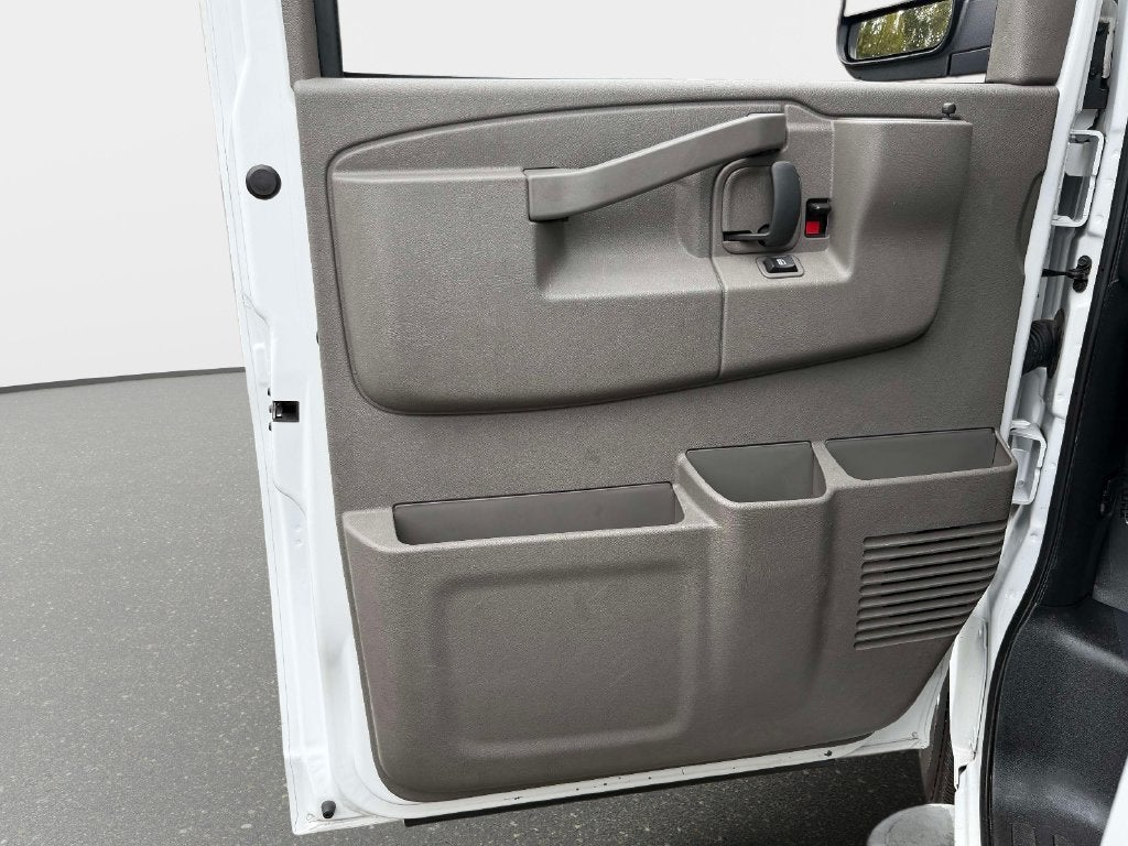 2025 Chevrolet Express Cargo RWD 2500 Regular Wheelbase WT