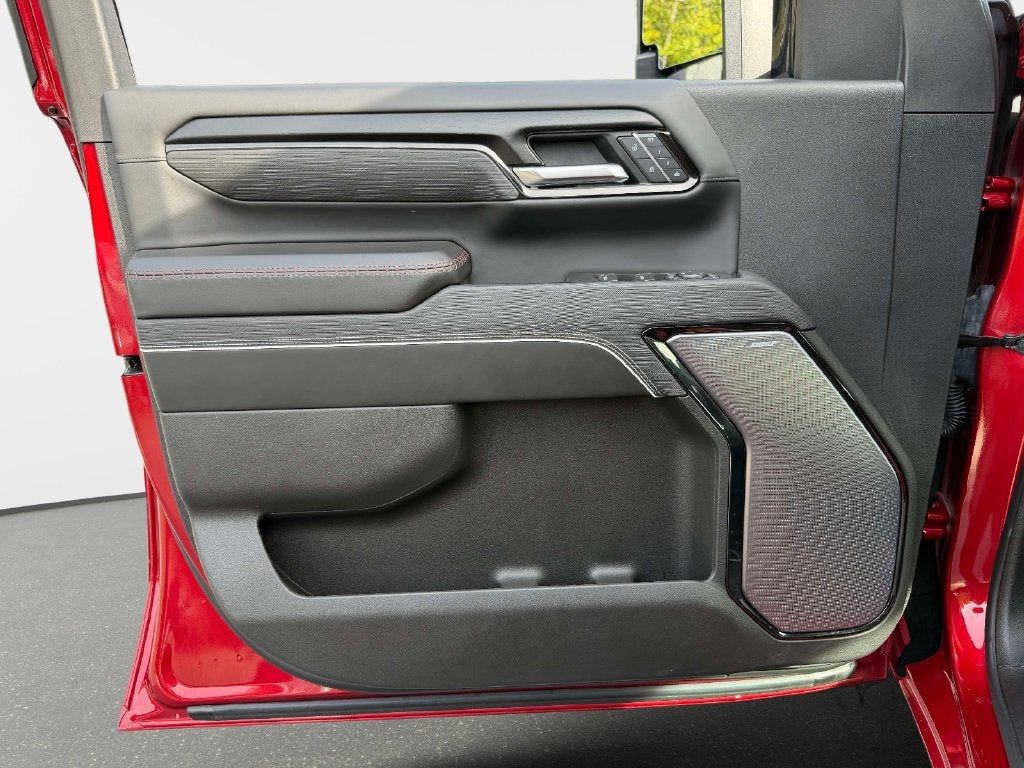 2025 GMC Sierra 2500HD 4WD Crew Cab Standard Bed AT4X