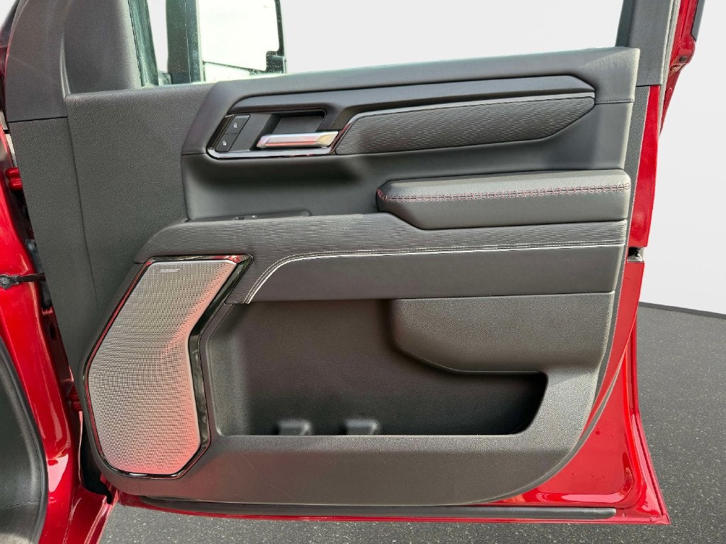 2025 GMC Sierra 2500HD 4WD Crew Cab Standard Bed AT4X