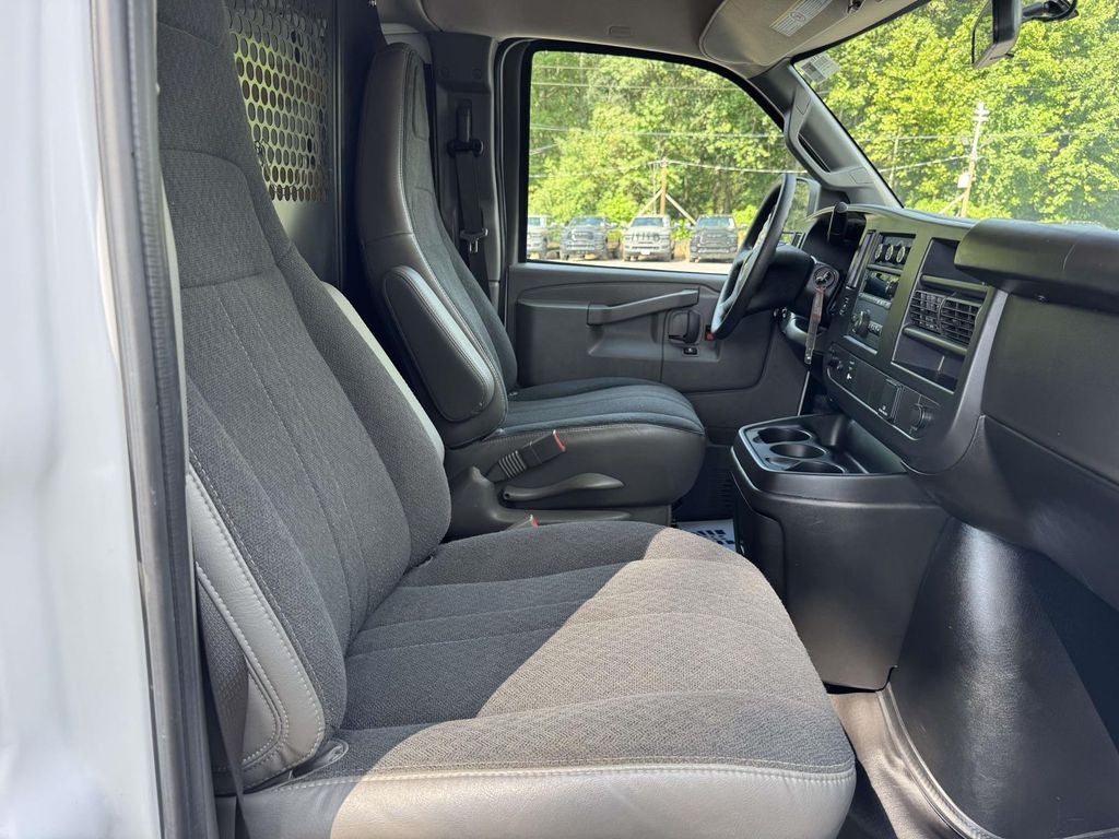 2024 GMC Savana Cargo RWD 2500 Regular Wheelbase Work Van