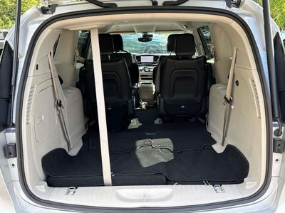 2024 Chrysler Pacifica Hybrid Select