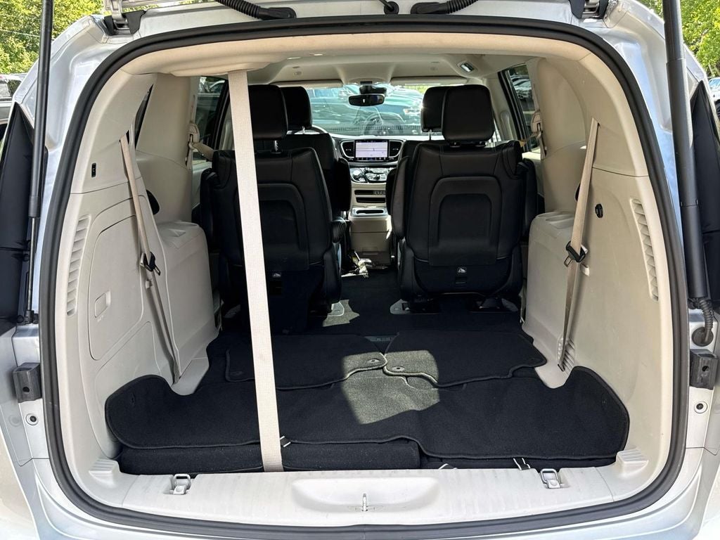 2024 Chrysler Pacifica Hybrid Select