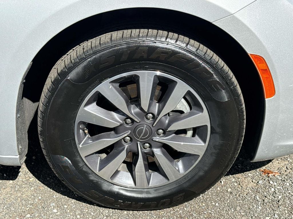 2024 Chrysler Pacifica Hybrid Select