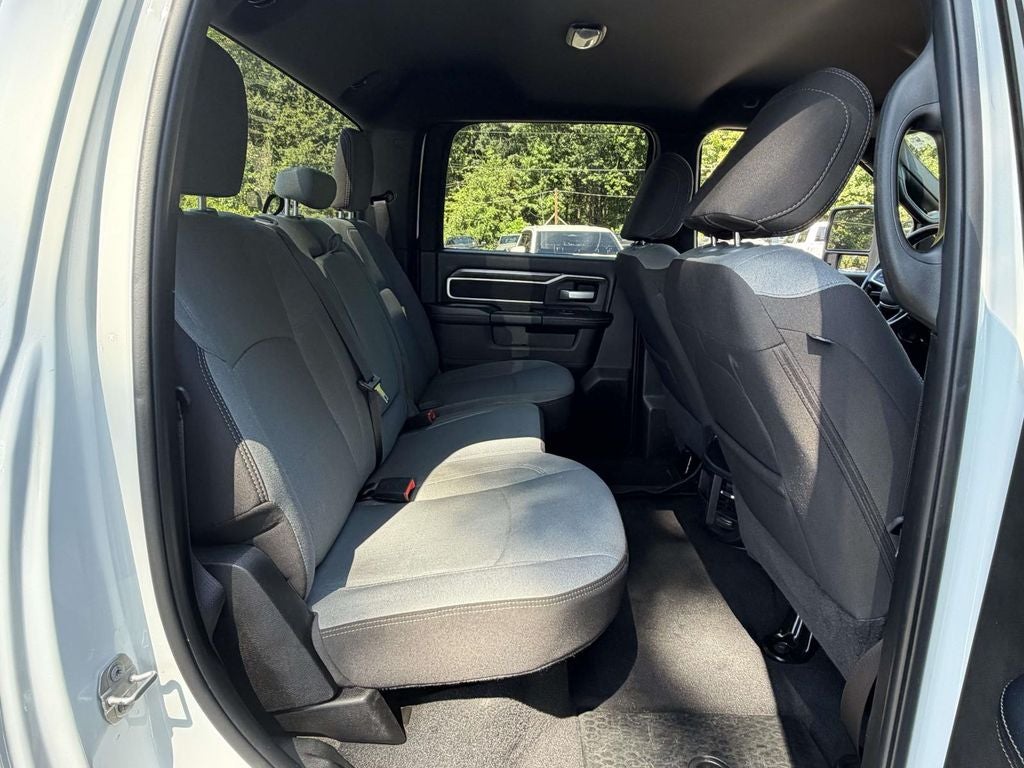 2024 RAM 3500 Big Horn Crew Cab 4x4 8' Box