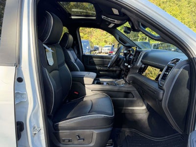 2027 RAM Ram 3500 RAM 3500 LIMITED MEGA CAB 4X4 6'4' BOX