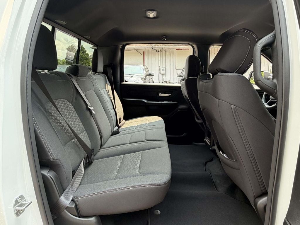 2026 RAM 1500 Express Crew Cab 4x4 5'7' Box