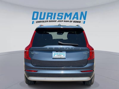 2022 Volvo XC90 T6 Momentum 7 Passenger